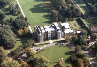 Charlton House�̍q��ʐ^
